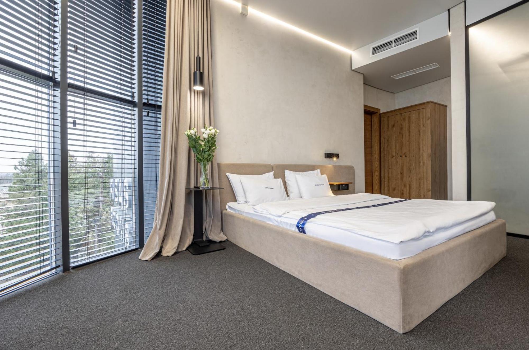 Ribas Rooms Lutsʼk Esterno foto