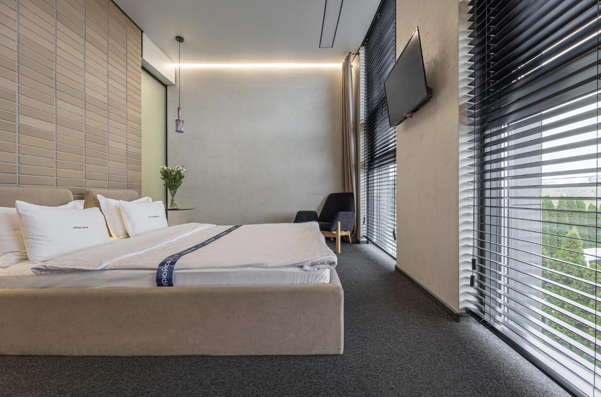 Ribas Rooms Lutsʼk Esterno foto